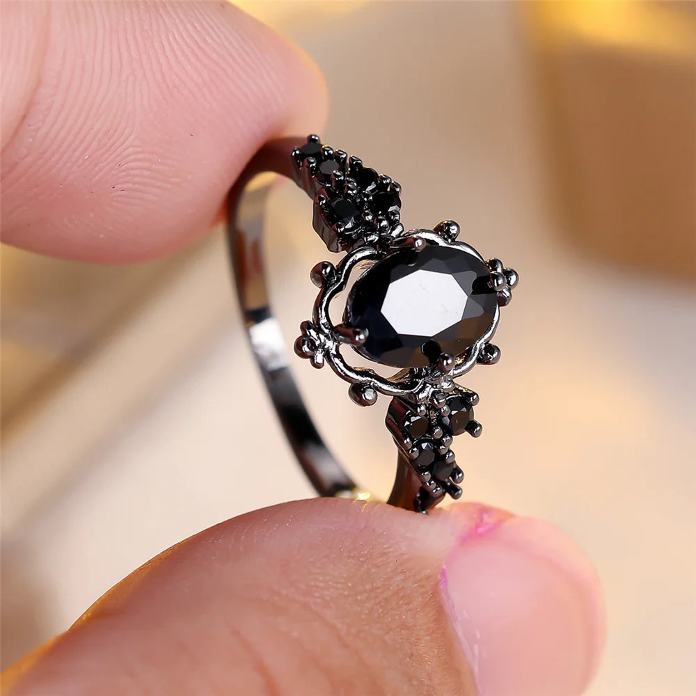 Black Oval Zircon Ring